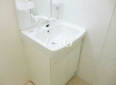 【洗面所】 | リラシオン | 洗面台です。