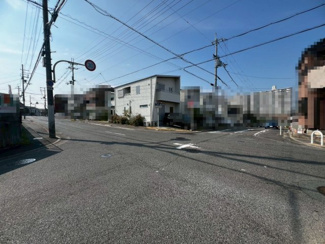 【前面道路含む現地写真】 | 【トイレ】トイレ１階と２階の２ヶ所あります　忙しい朝や家族の多いご家庭も安心ですね！