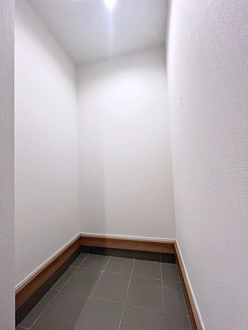 福島市八島田字台畑【地震に強いオール電化】野田小・野田中の収納|SIC付きなのでベビーカーやカー用品などの収納にも便利です！