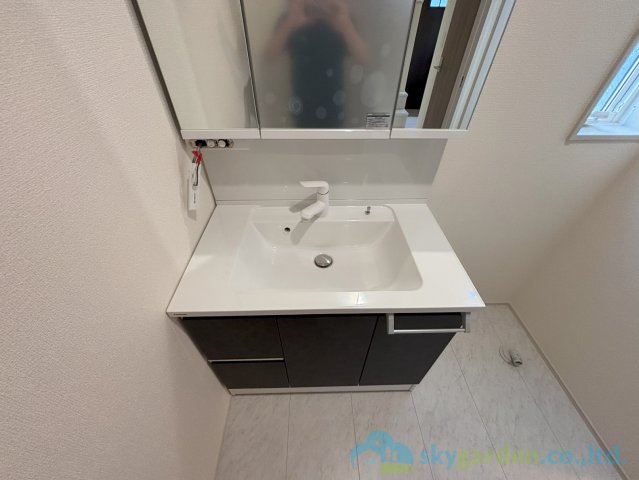 平塚市寺田縄　新築戸建　全1棟1号棟の独立洗面台