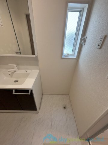 平塚市寺田縄　新築戸建　全1棟1号棟のランドリースペース