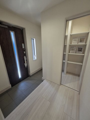 【玄関】 | リーブルガーデン．S　鴻巣袋第２　 | 現地玄関（2025年12月19日）撮影