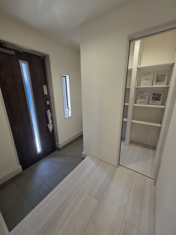 【玄関】 | リーブルガーデン．S　鴻巣袋第２　 | 現地玄関（2025年12月19日）撮影