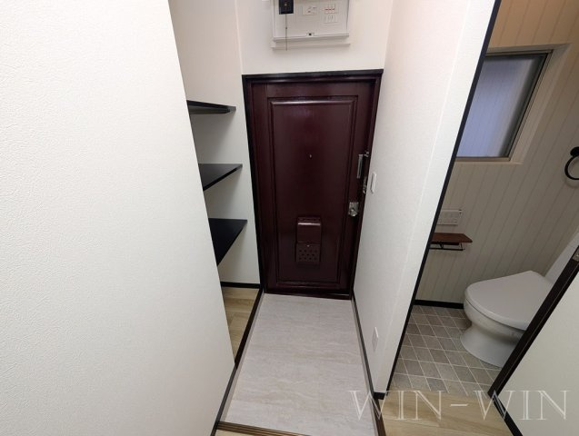 ハイツ東小浜の玄関