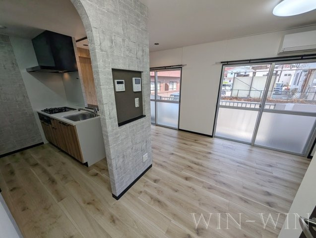 ハイツ東小浜の居間・リビング