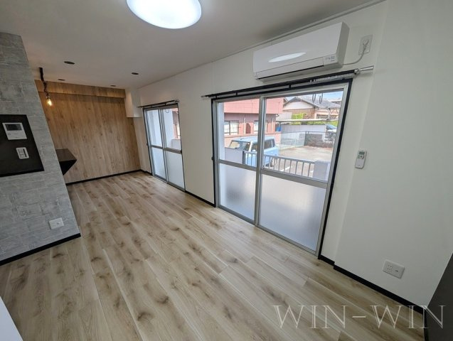 ハイツ東小浜の居間・リビング