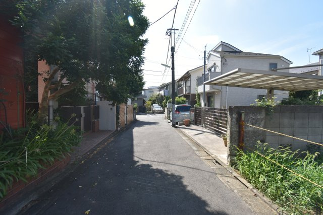 桜上水2丁目・売地・A区画の前面道路含む現地写真