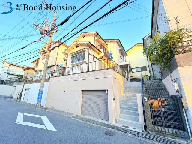 水回り新調　伊川谷町有瀬　中古戸建の前面道路含む現地写真