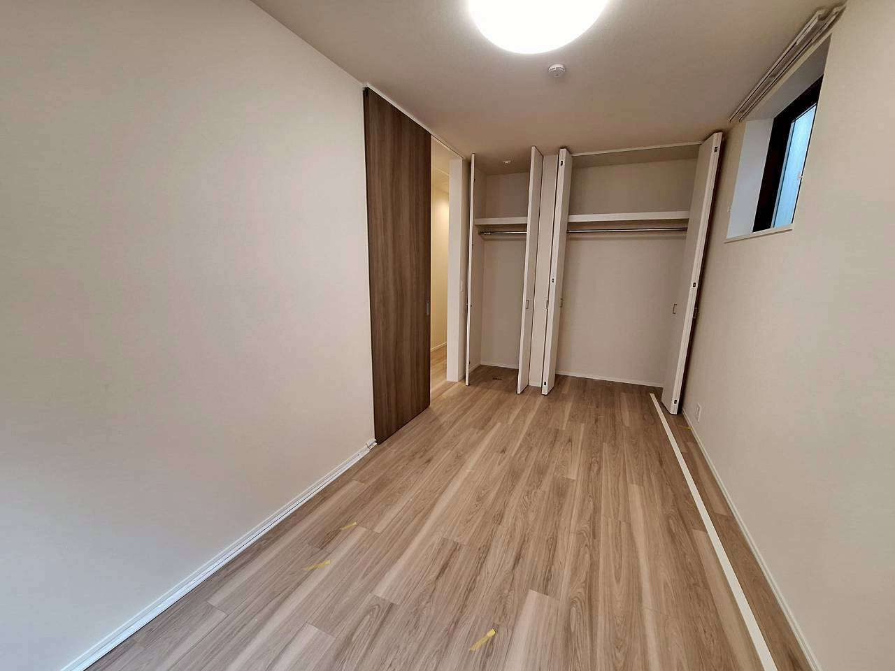 本駒込邸の寝室