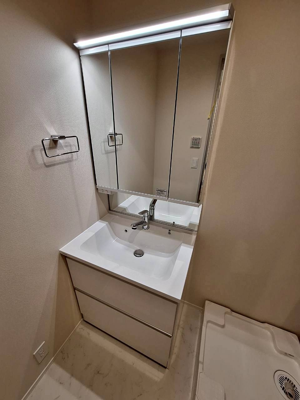 本駒込邸の洗面所