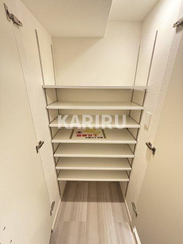 スプランディッド上本町WESTⅡの玄関