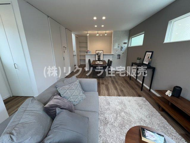 池田北町　新築一戸建てのダイニング|LDK17.6帖
■物件内覧・資金計画相談・住宅ローン相談、リフォーム相談、お問合せ受付中■
※当日・翌日のご内覧、ご相談はお電話でのお問合せがスムーズです！