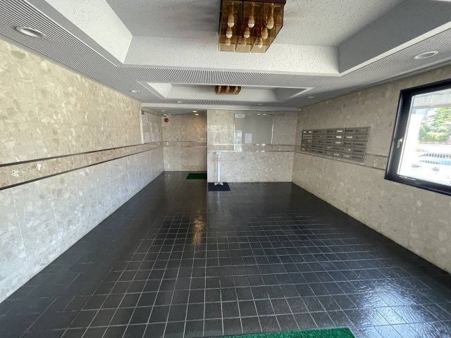 ロマネスク箱崎タワーホームズN棟のエントランス