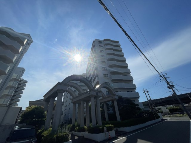 ロマネスク箱崎タワーホームズN棟の外観