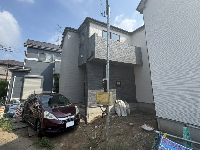 松戸市東平賀新築戸建【殿平賀小学校：9分】の外観|A号棟外観・8月23日撮影・もうすぐ完成！！