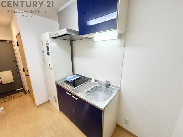 青を基調としたキッチン