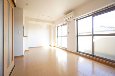 【居間・リビング】 | エクセレントヒル Ⅱ | ※同物件・同タイプの写真です。