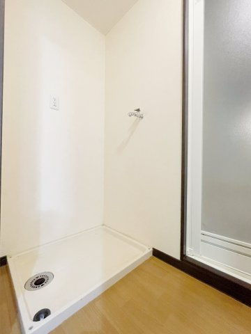 中古マンション・最上階　昭和マンション飯坂　14階のランドリースペース|嬉しい室内洗濯機置き場完備♪脱衣所でそのまま洗濯機に入れられるので便利ですね(*^_^*)