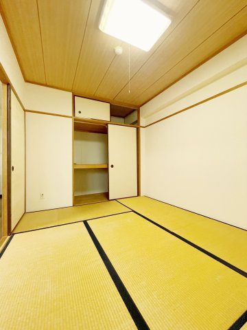 中古マンション・最上階　昭和マンション飯坂　14階の和室|リビング隣の和室！お子様の遊びスペースや将来の介護スペースとしても根強い人気の一部屋です！