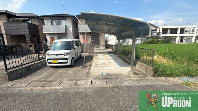 岩倉市昭和町戸建の駐車場