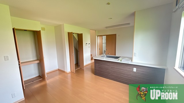 岩倉市昭和町戸建の居間・リビング