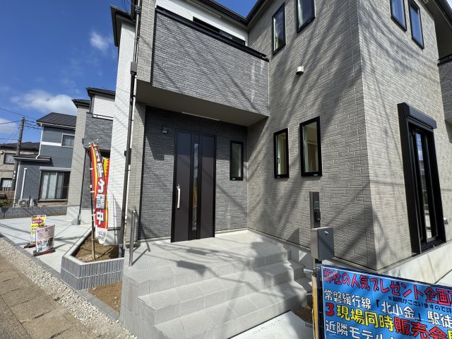 松戸市東平賀新築戸建【殿平賀小学校：9分】のエントランス|エントランス・玄関ポーチ