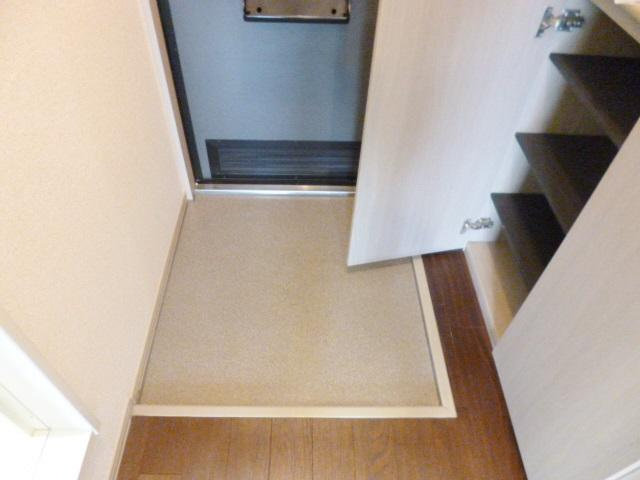 プロムナード中浦和の玄関