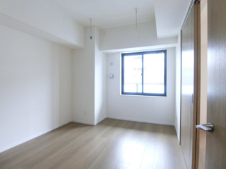 【寝室】 | グレースティリア