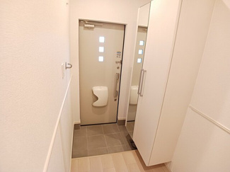 【玄関】 | ソリオＢ | 収納もある玄関です