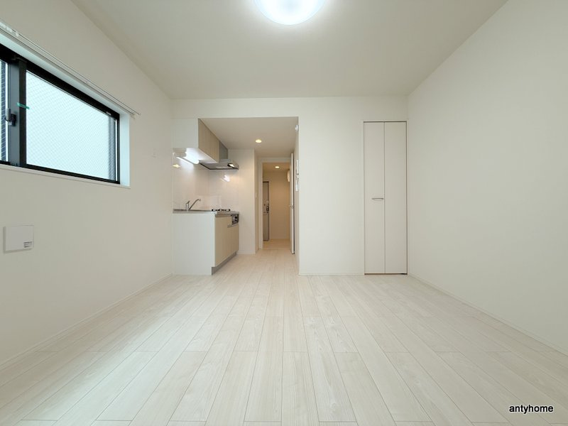 ソレイユ大東町　仲介手数料無料の洋室