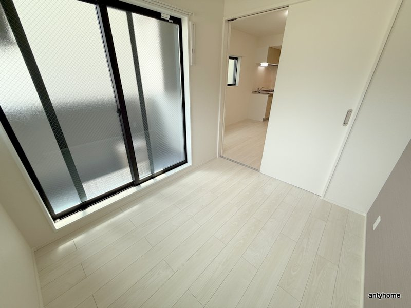 ソレイユ大東町　仲介手数料無料の寝室
