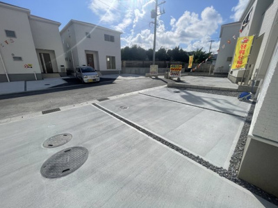 【駐車場】 | 八重瀬町具志頭（全11棟）ラスト4号棟 | 4号棟　並列駐車3台可♪