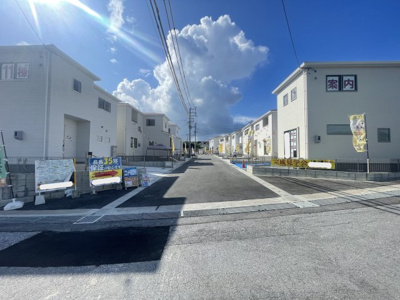 【前面道路含む現地写真】 | 八重瀬町具志頭（全11棟）ラスト4号棟 | ※南西側道路6m♪