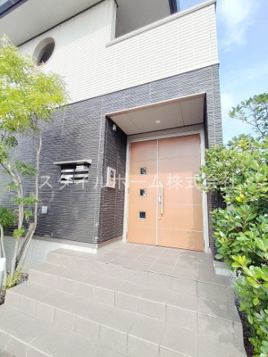 【エントランス】 | プレミアス向山