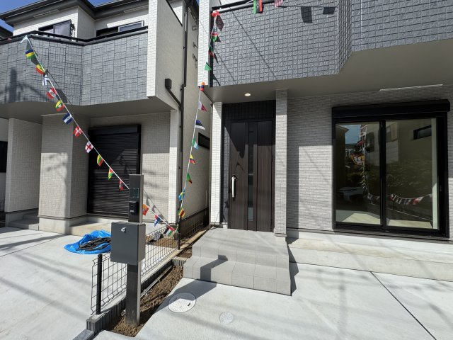 松戸市東平賀新築戸建【殿平賀小学校：9分】のエントランス|エントランス・玄関ポーチ