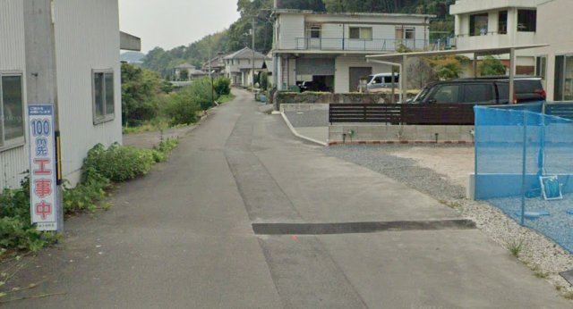 柴生町　売土地の前面道路含む現地写真