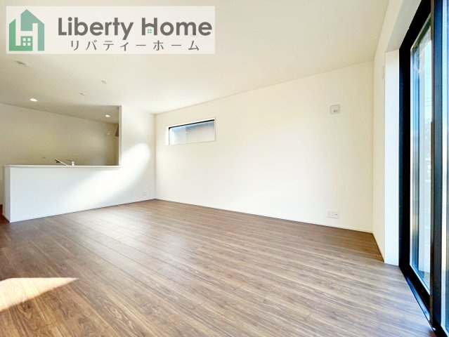 第3小美玉市羽鳥　新築戸建の居間・リビング