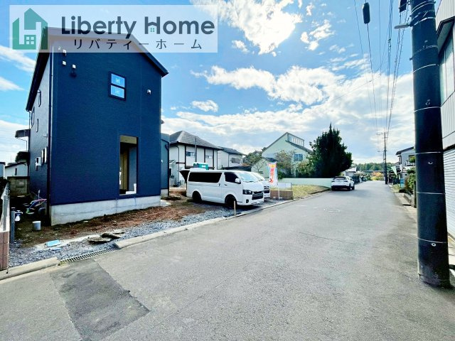 第3小美玉市羽鳥　新築戸建の前面道路含む現地写真