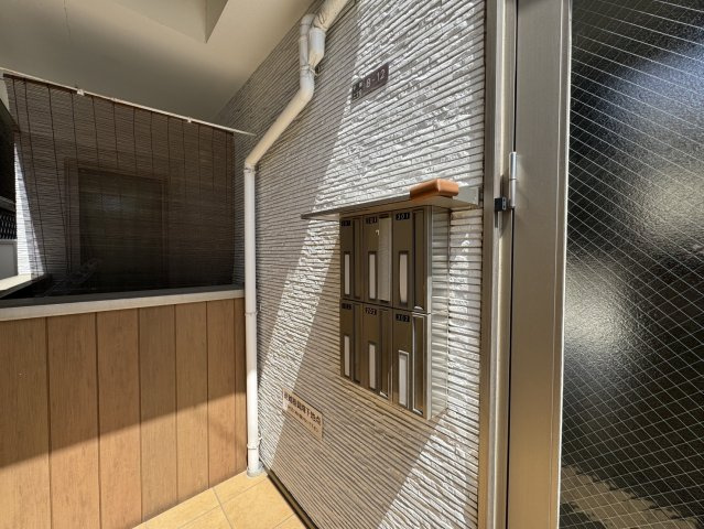 パレス沢ノ町Ⅱ番館のエントランス