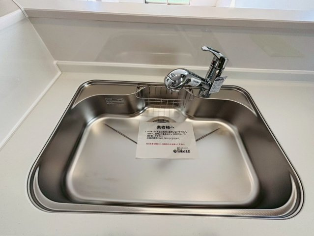 ハートフルタウン／大津町杉水／B号棟のキッチン