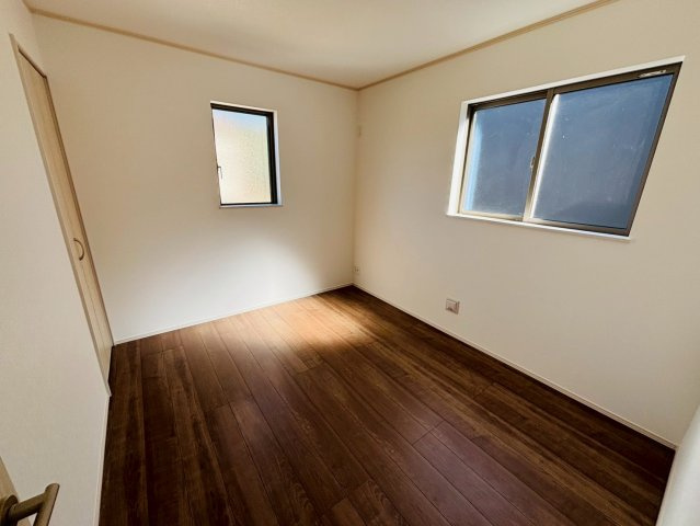 ハートフルタウン／大津町杉水／B号棟の洋室