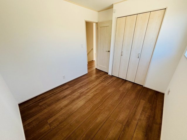 ハートフルタウン／大津町杉水／B号棟の洋室