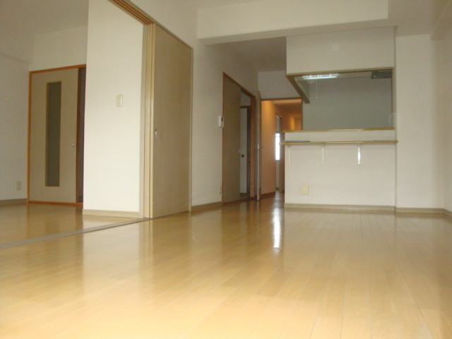 甚樹園マンション壱番館の居間・リビング