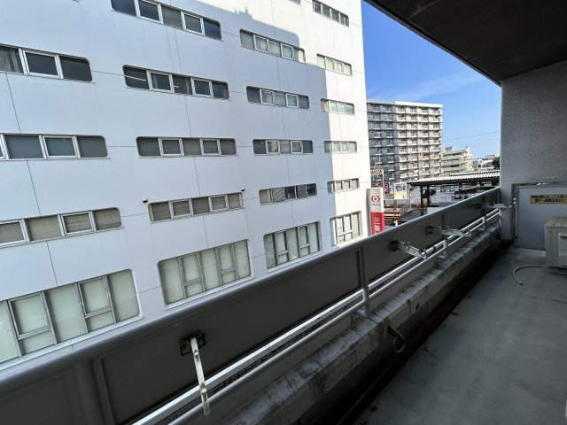 笹塚総榮ビルのバルコニー
