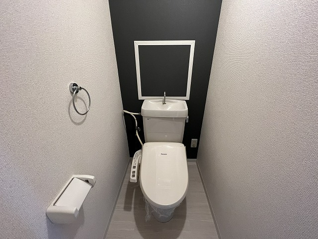 大和高田市礒野新町の賃貸マンションのトイレ