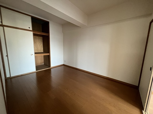 大和高田市礒野新町の賃貸マンションの洋室