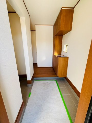 ハートフルタウン／大津町杉水／C号棟の玄関