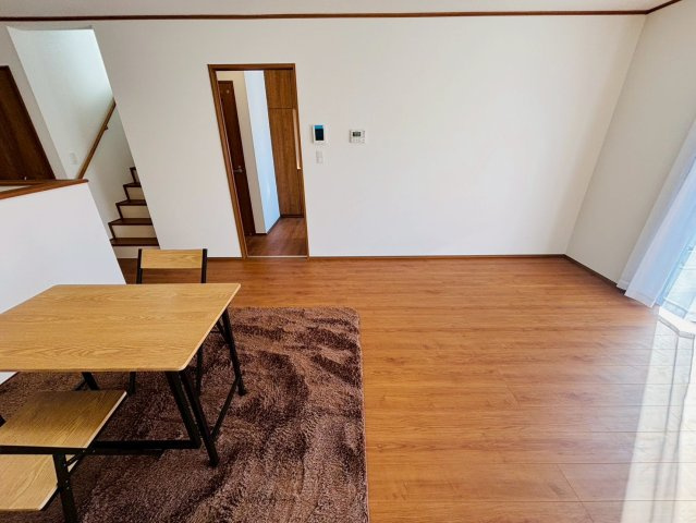 ハートフルタウン／大津町杉水／C号棟の居間・リビング