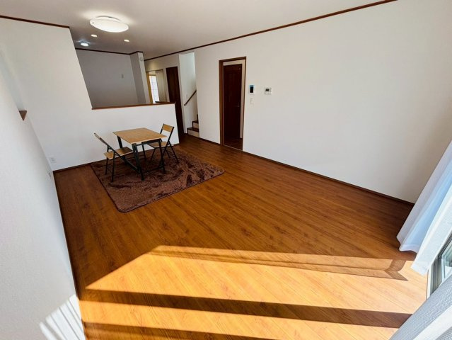 ハートフルタウン／大津町杉水／C号棟の居間・リビング