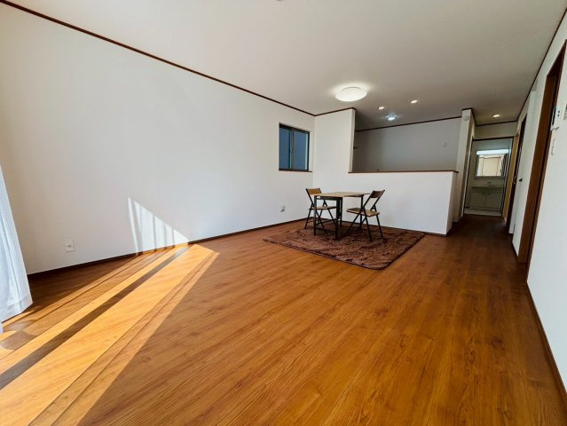 ハートフルタウン／大津町杉水／C号棟の居間・リビング